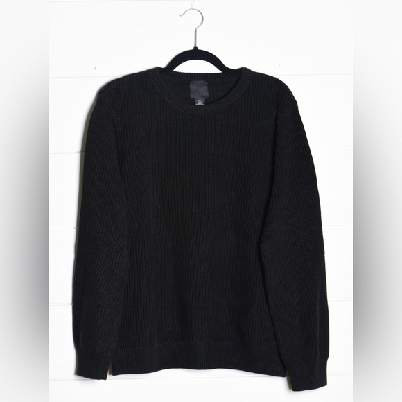H&M Men’s Knit Crewneck Sweater in Black - Picture 1 of 4
